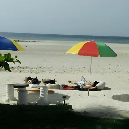 Aizawa Beach Resort Santiago  Exterior photo